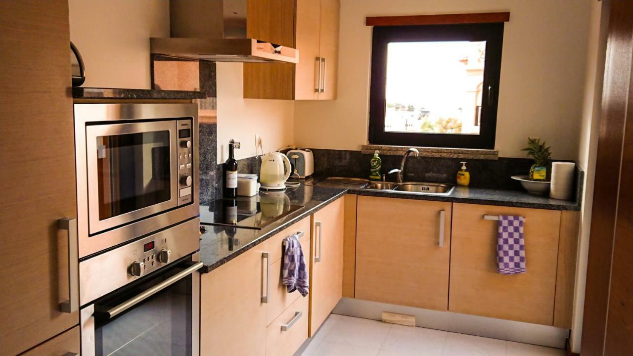 Luxury 3-Bedroom Apartment At High-End Praia Da Luz Exterior photo